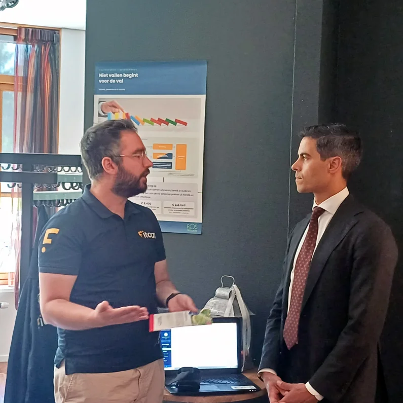 Premier Rob Jetten op bezoek: Thom van Fitaal Fysiotherapie zet valpreventie in de spotlight!